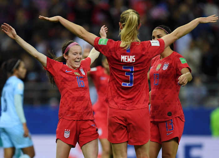 mewis-lavelle-morgan-uswnt.jpg